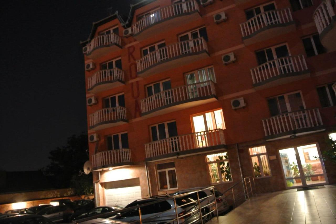 Pensiune Roua Arad Esterno foto