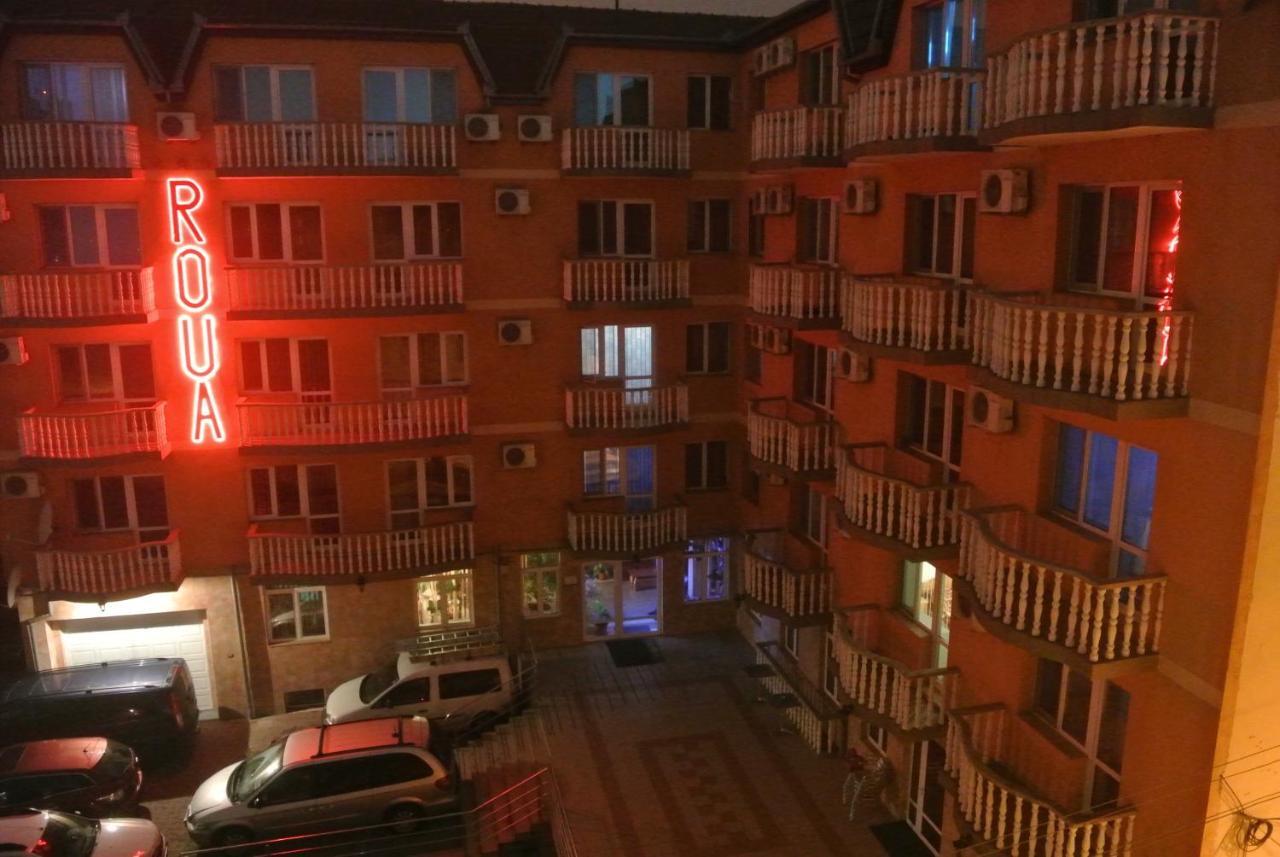 Pensiune Roua Arad Esterno foto