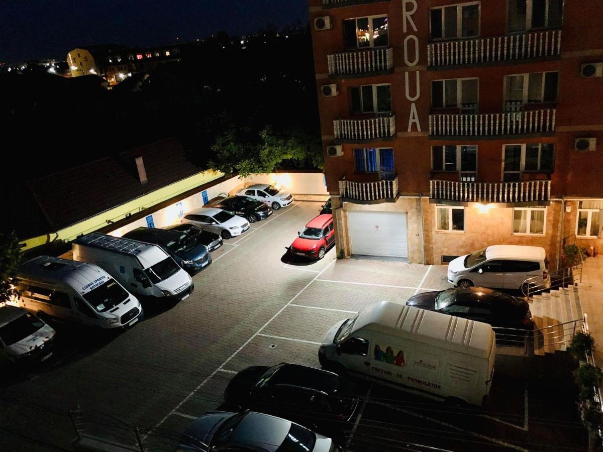 Pensiune Roua Arad Esterno foto